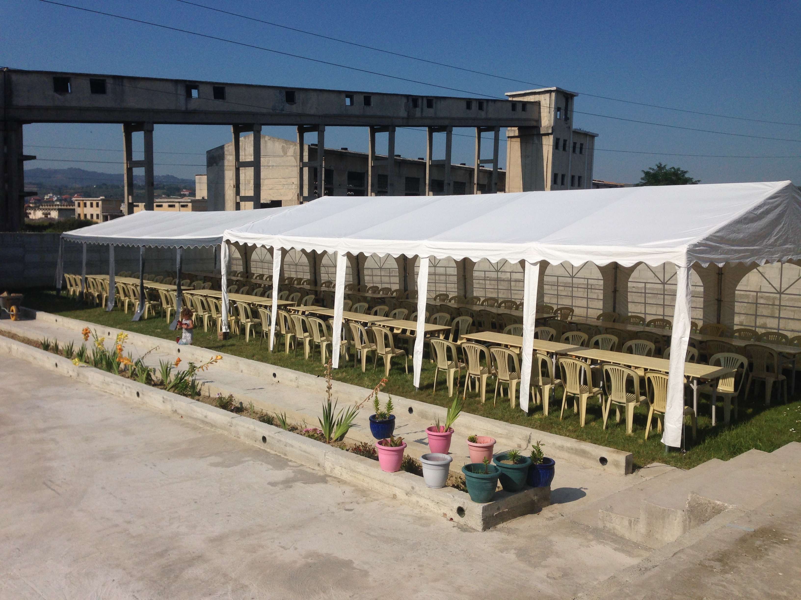 Noka Event  Tavolina Karrige  Tenda Me Qera